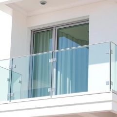 Szklane balustrady — bezpieczeństwo, design i nowoczesność